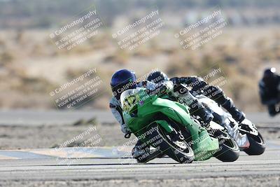 media/Dec-07-2025-CVMA (Sun) [[3e7d2de5dc]]/Race 12- Formula 40 MW and LW/